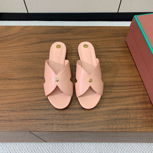 FLAT SLIPPERS IN LIGHT PINK CALFSKIN - 35