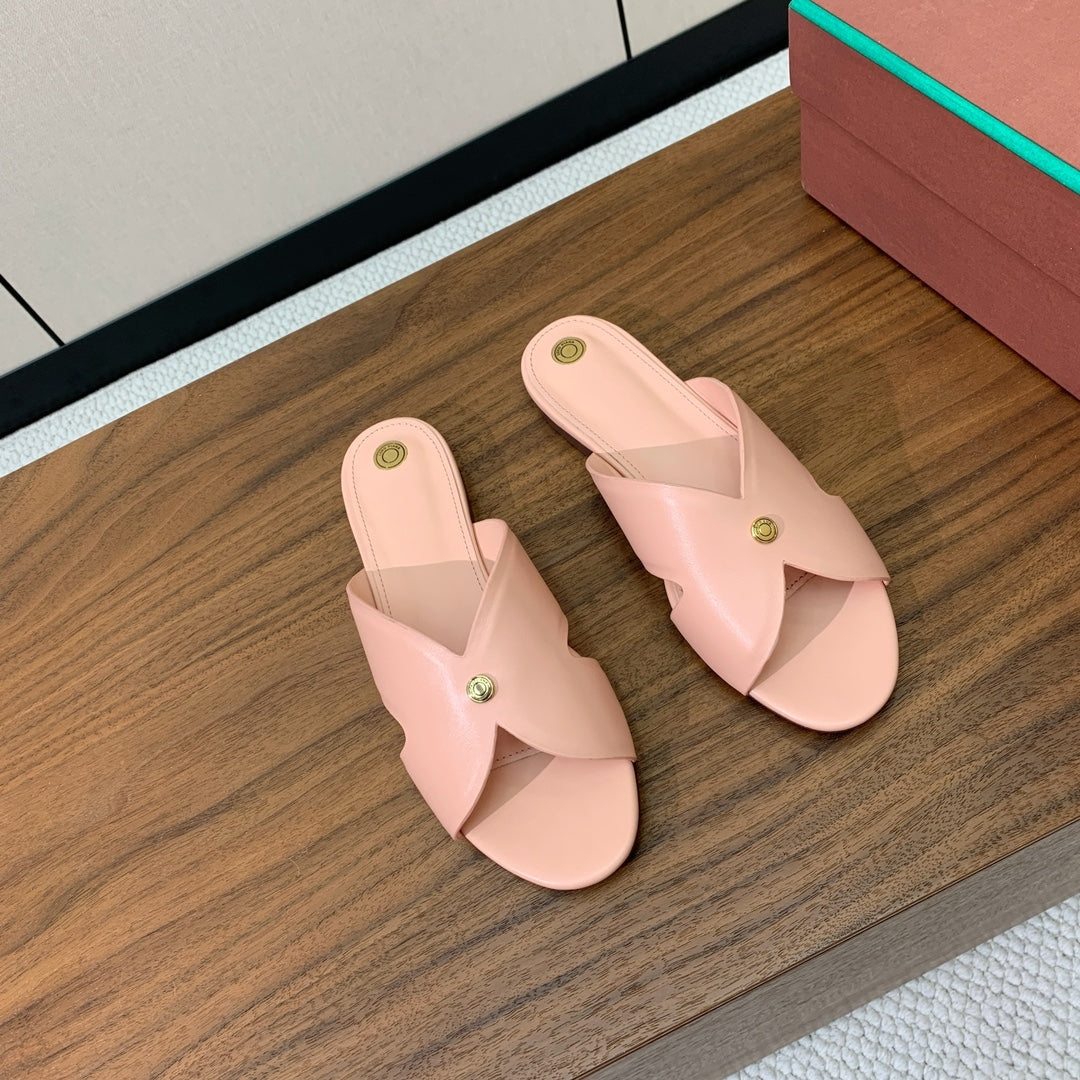 FLAT SLIPPERS IN LIGHT PINK CALFSKIN - 35