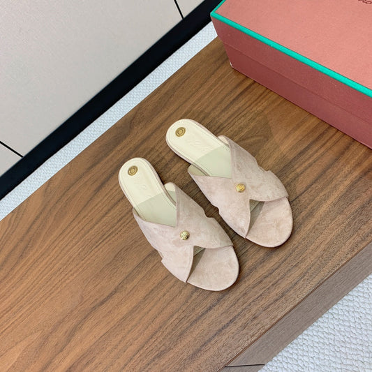 FLAT SLIPPERS IN LIGHT PINK SUEDE - 35