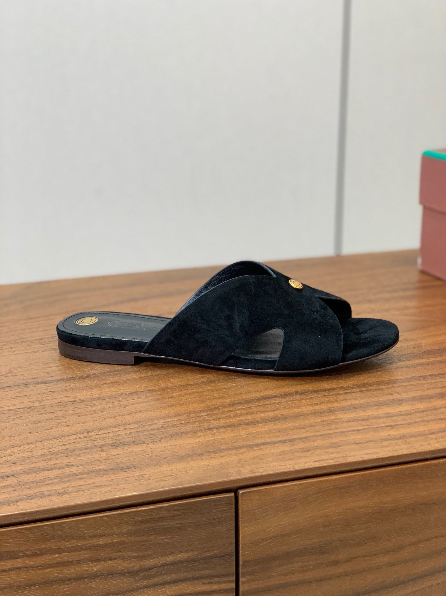 FLAT SLIPPERS IN BLACK SUEDE - 35