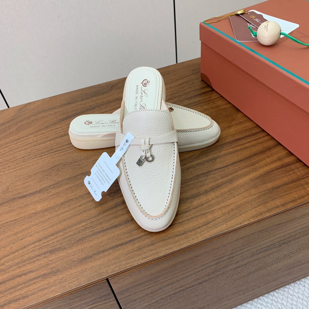 LP FLAT MULES 25S IN CREAM WHITE LAMBSKIN WITH SILVER HARDWARE - 34