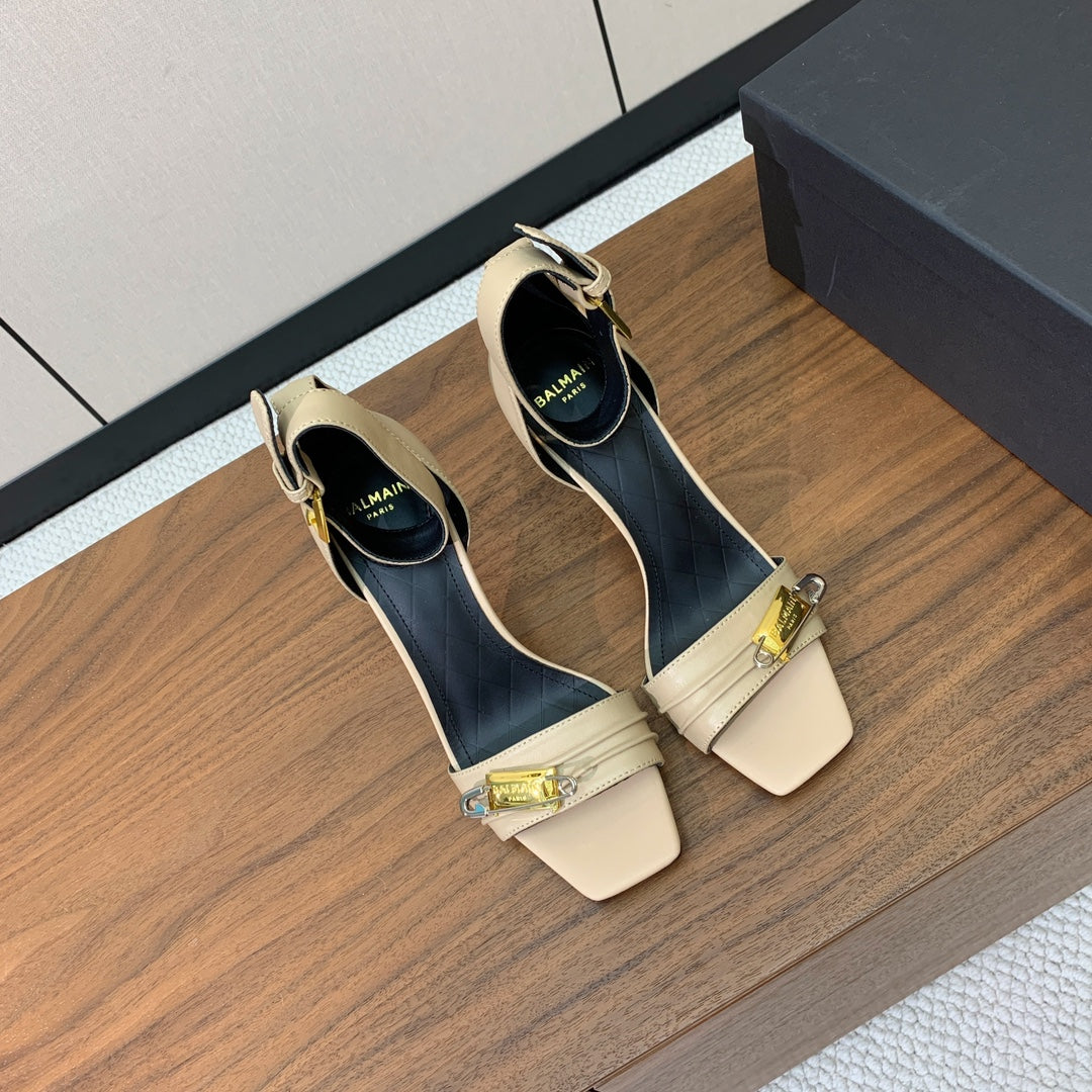 БОСОНІЖКИ BALMAIN 26S НА ПІДБОРАХ 95 ММ З ТЕЛЯЧОЇ ШКІРИ БЕЖЕВОГО КОЛЬОРУ ІЗ ЗОЛОТИСТОЮ ФУРНІТУРОЮ