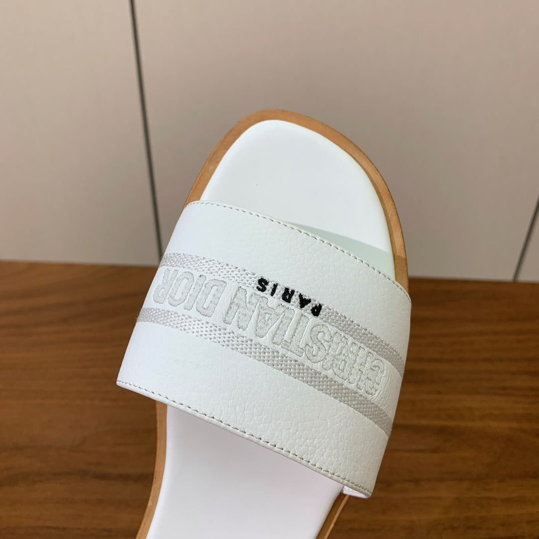 DIOR 25S DWAY SLIDE IN WHITE CALFSKIN - 34