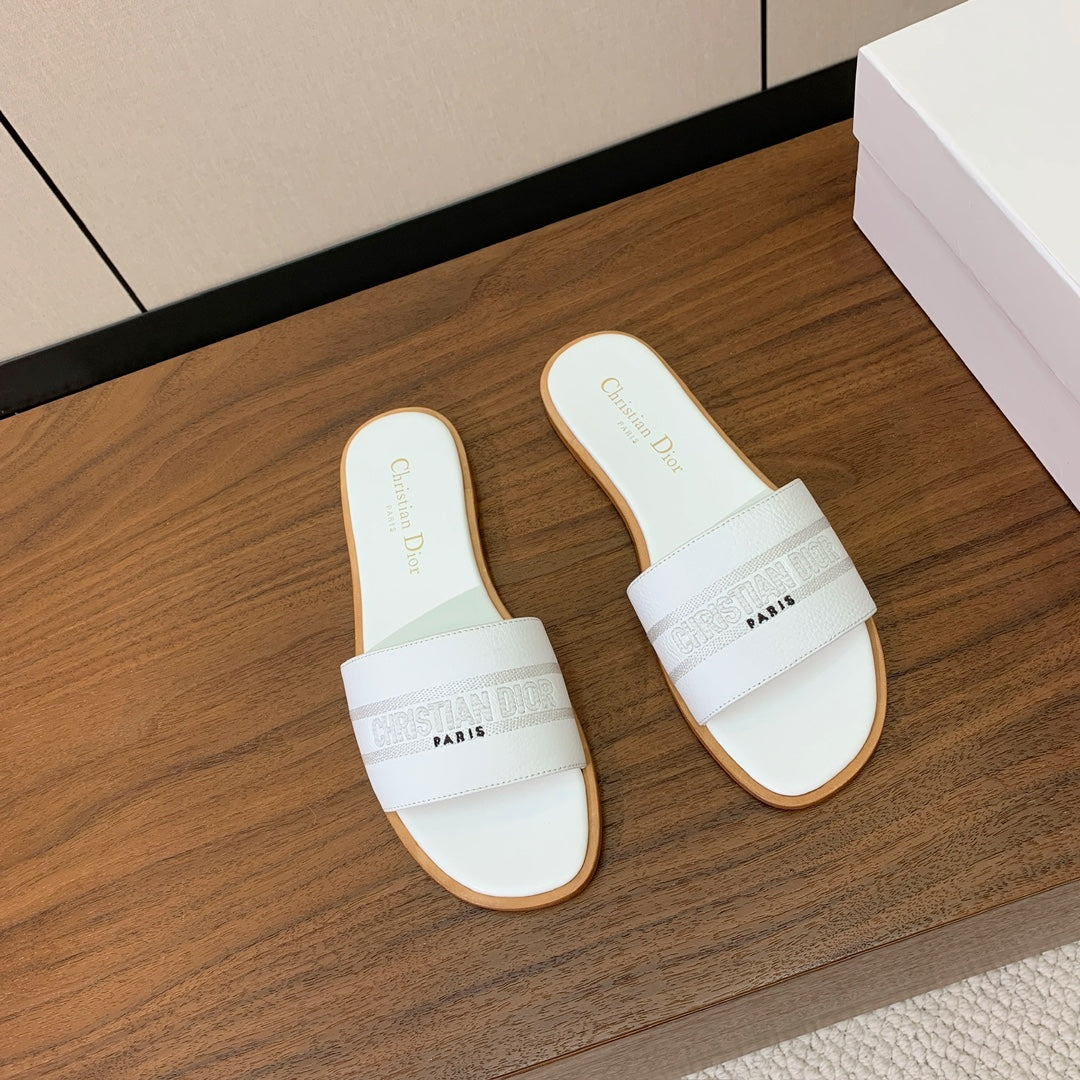 DIOR 25S DWAY SLIDE IN WHITE CALFSKIN - 34