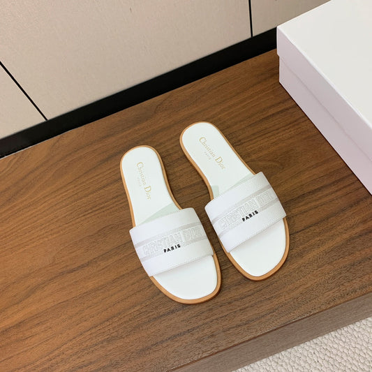 DIOR 25S DWAY SLIDE IN WHITE CALFSKIN - 34