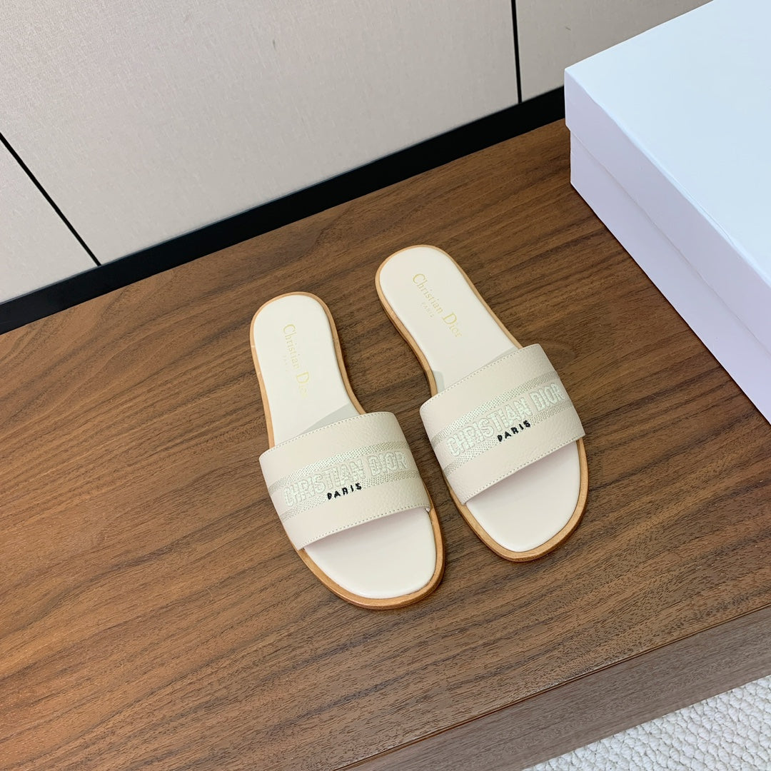 DIOR 25S DWAY SLIDE IN CREAM WHITE CALFSKIN - 34