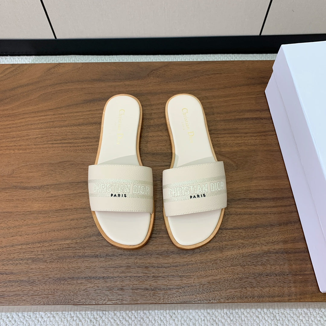 DIOR 25S DWAY SLIDE IN CREAM WHITE CALFSKIN - 34