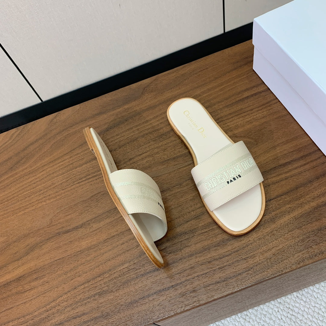 DIOR 25S DWAY SLIDE IN CREAM WHITE CALFSKIN - 34