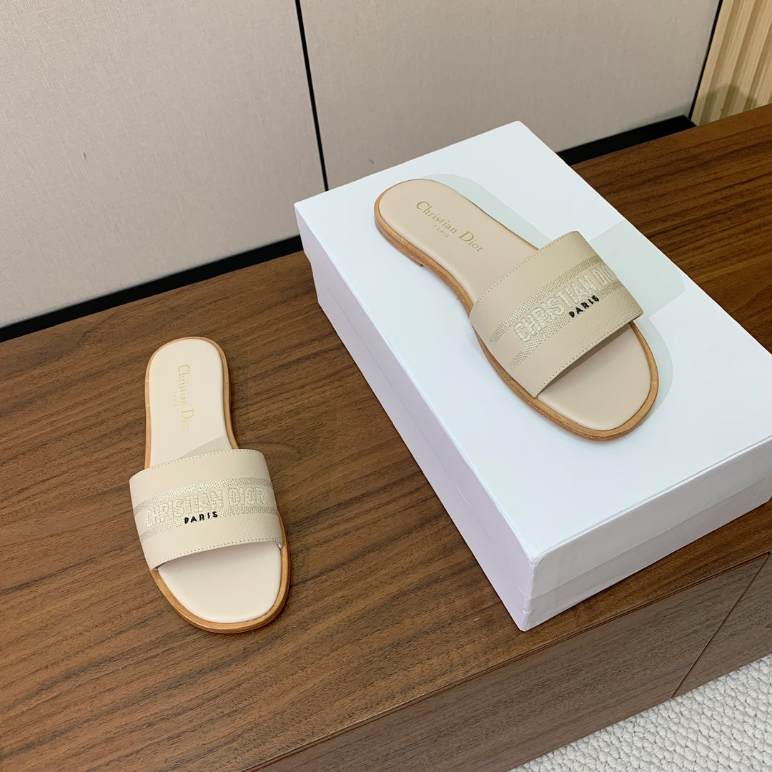 DIOR 25S DWAY SLIDE IN CREAM WHITE CALFSKIN - 34