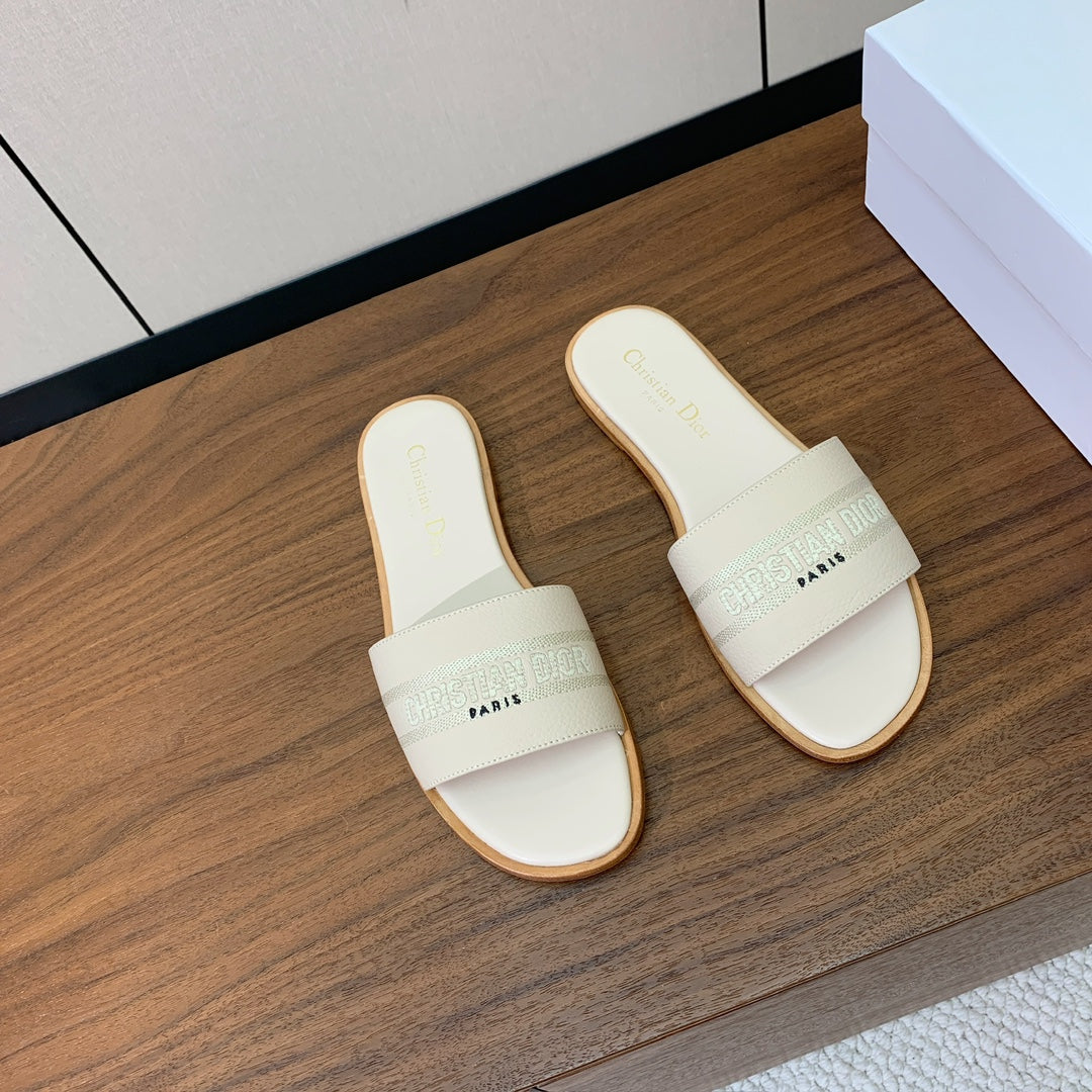 DIOR 25S DWAY SLIDE IN CREAM WHITE CALFSKIN - 34