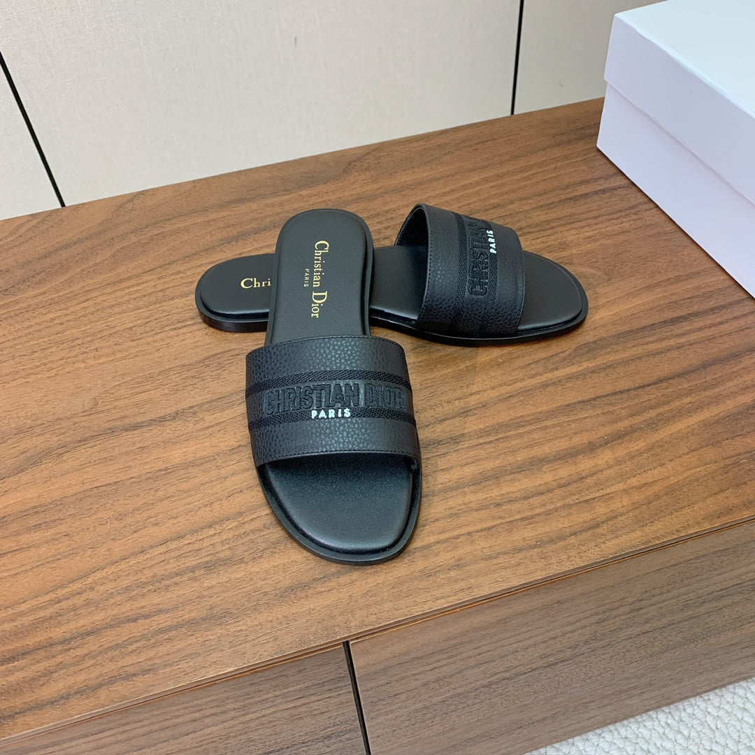 DIOR 25S DWAY SLIDE IN BLACK CALFSKIN - 34