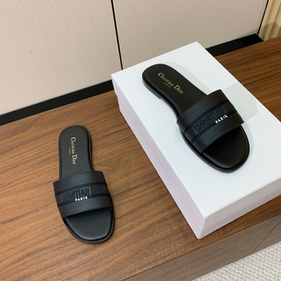 DIOR 25S DWAY SLIDE IN BLACK CALFSKIN - 34