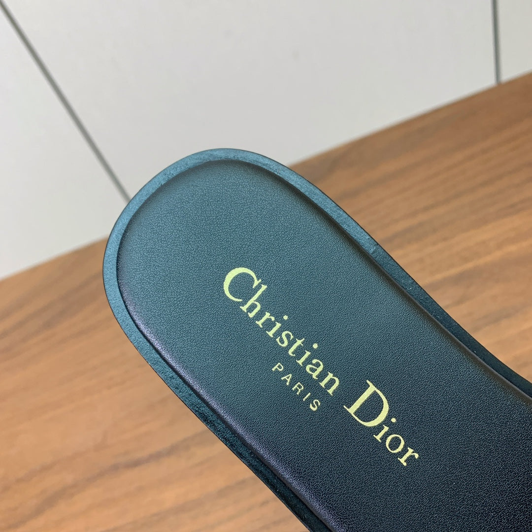 DIOR 25S DWAY SLIDE IN BLACK CALFSKIN - 34