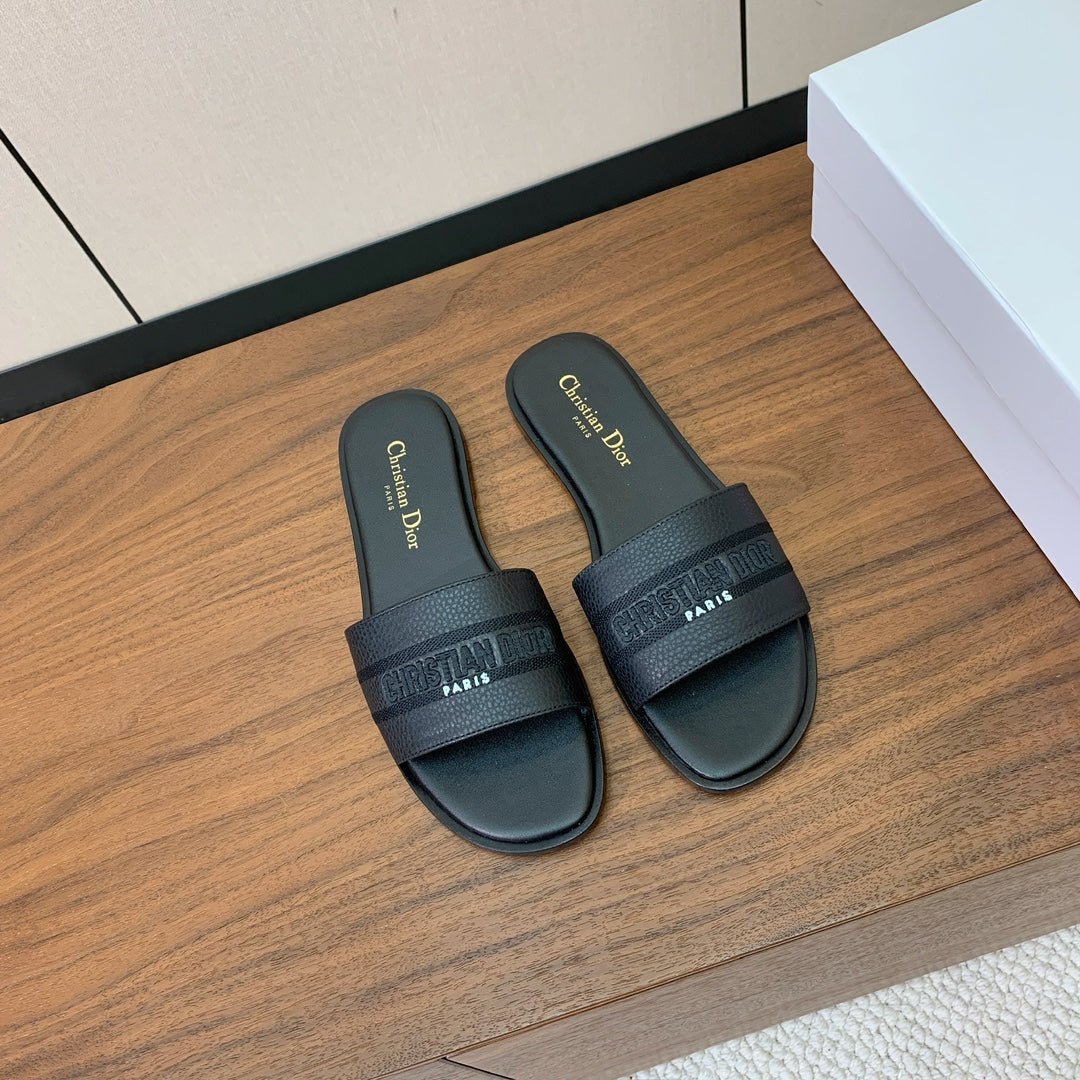 DIOR 25S DWAY SLIDE IN BLACK CALFSKIN - 34