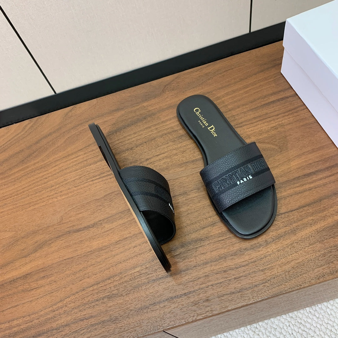 DIOR 25S DWAY SLIDE IN BLACK CALFSKIN - 34