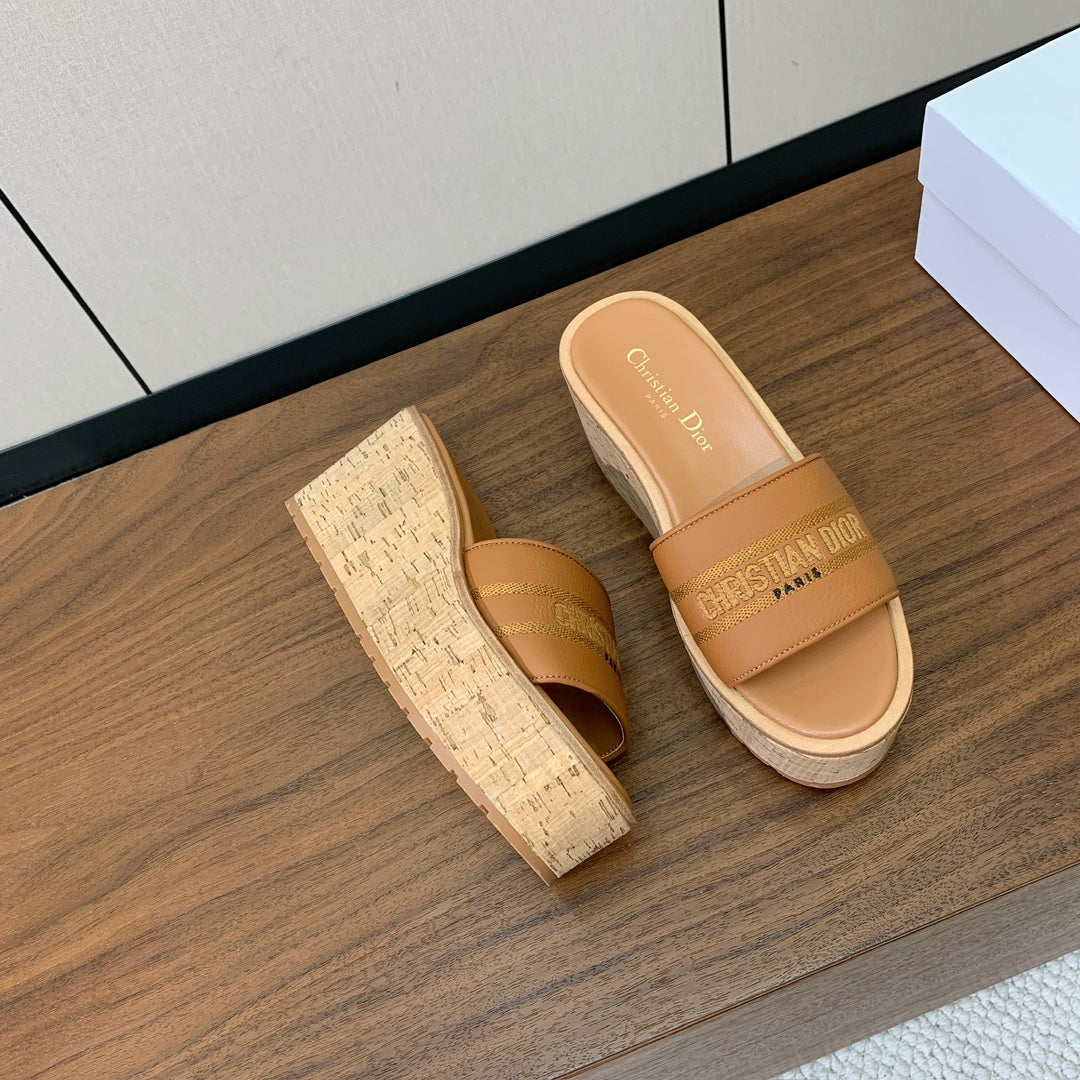DIOR 25S DWAY WEDGE SLIDE 90 MM IN LIGHT BROWN CALFSKIN - 34