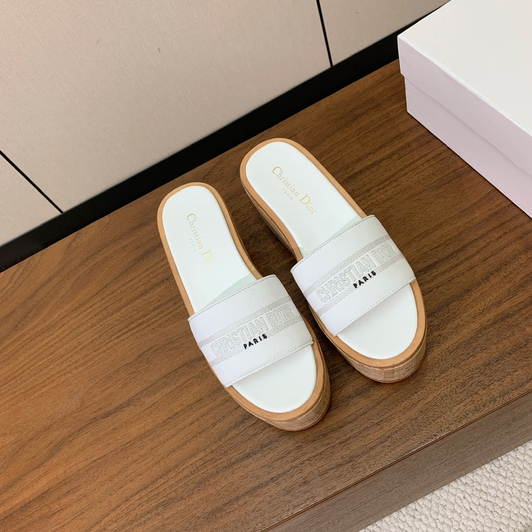 DIOR 25S DWAY WEDGE SLIDE 90 MM IN WHITE CALFSKIN - 34