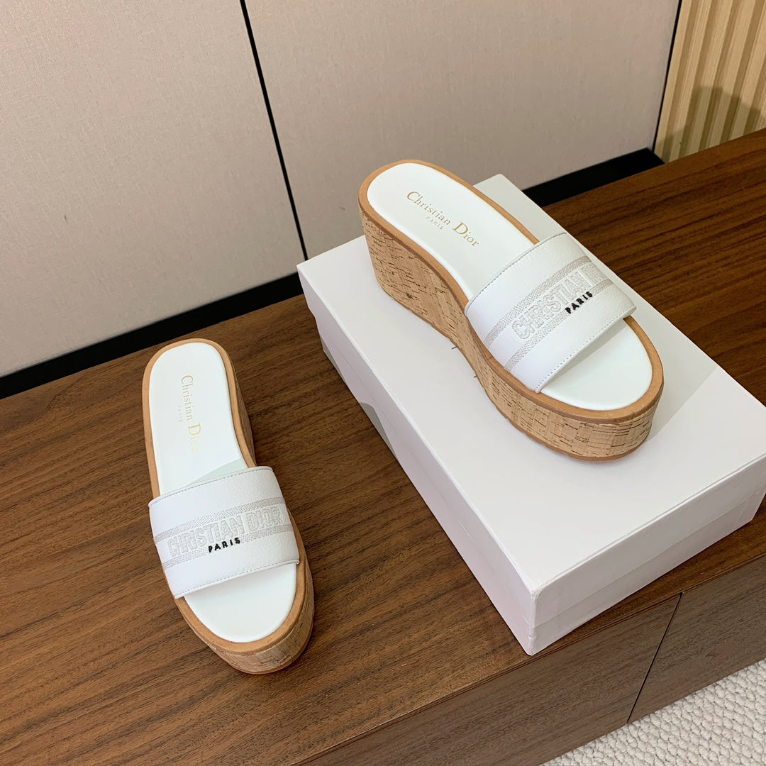 DIOR 25S DWAY WEDGE SLIDE 90 MM IN WHITE CALFSKIN - 34