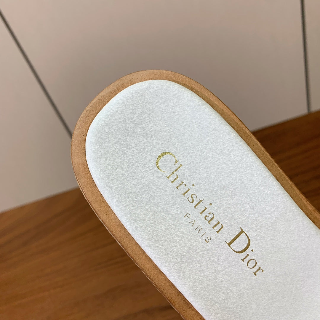 DIOR 25S DWAY WEDGE SLIDE 90 MM IN WHITE CALFSKIN - 34