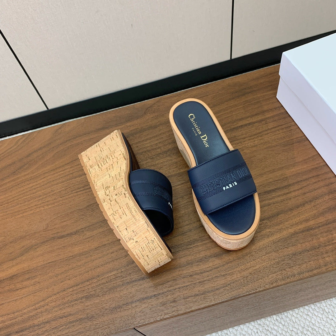 DIOR 25S DWAY WEDGE SLIDE 90 MM IN DEEP NAVY BLUE CALFSKIN - 34