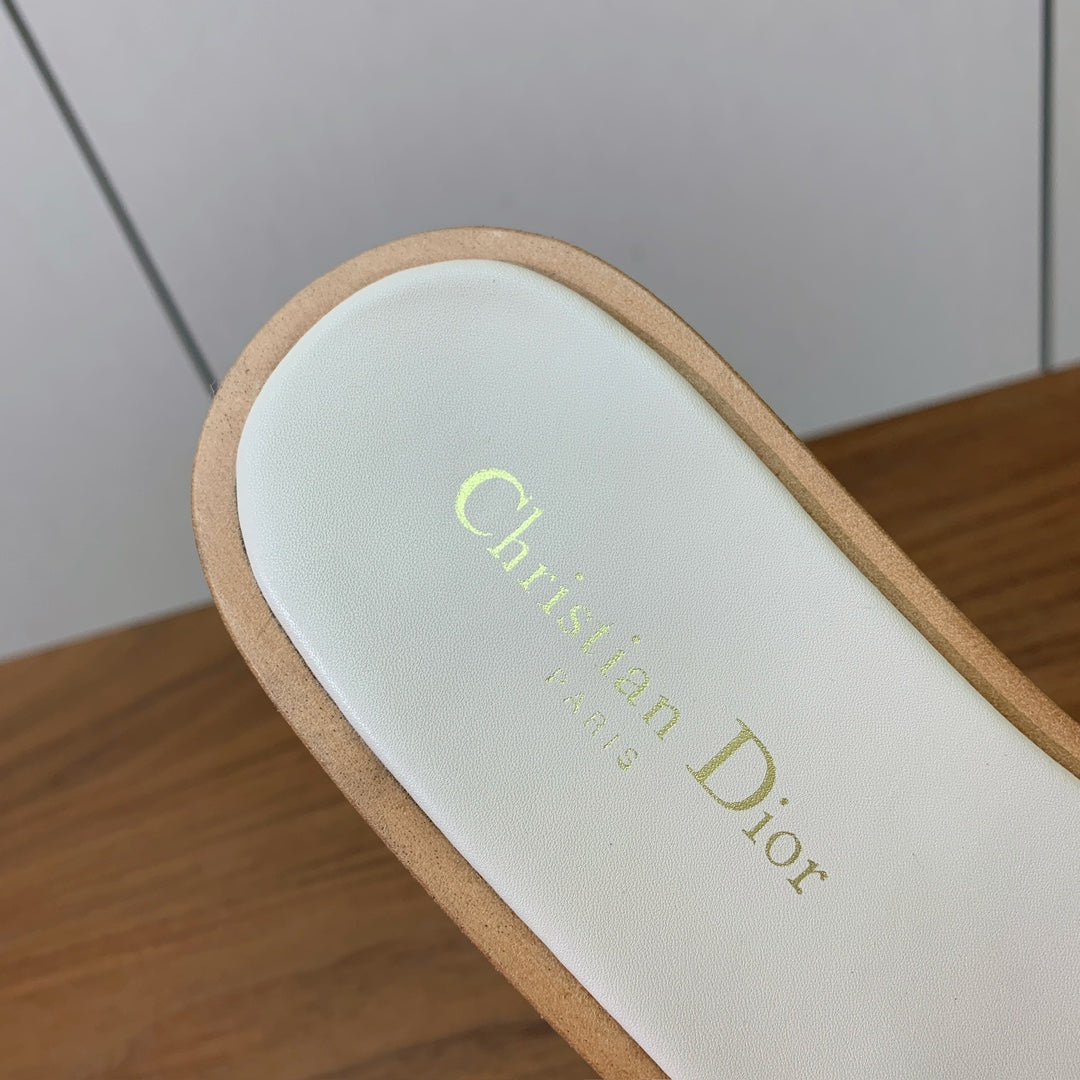 DIOR 25S DWAY WEDGE SLIDE 90 MM IN CREAM WHITE CALFSKIN - 34