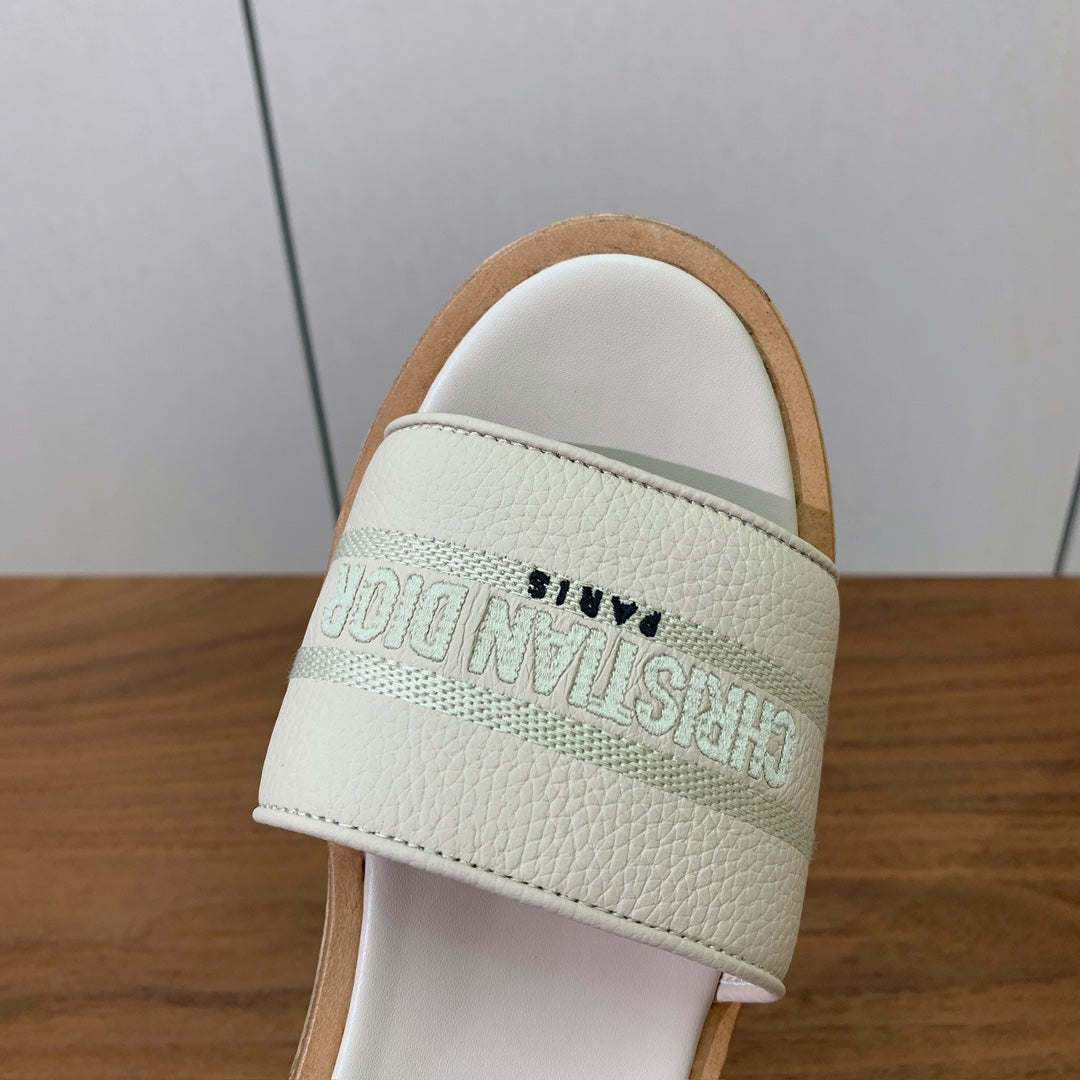 DIOR 25S DWAY WEDGE SLIDE 90 MM IN CREAM WHITE CALFSKIN - 34
