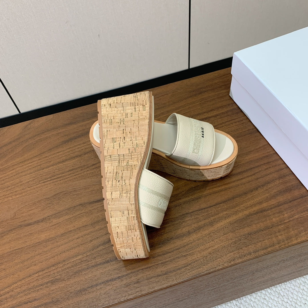 DIOR 25S DWAY WEDGE SLIDE 90 MM IN CREAM WHITE CALFSKIN - 34