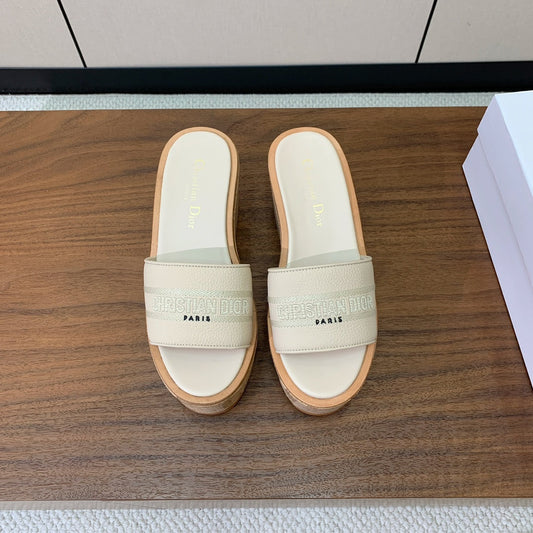 DIOR 25S DWAY WEDGE SLIDE 90 MM IN CREAM WHITE CALFSKIN - 34