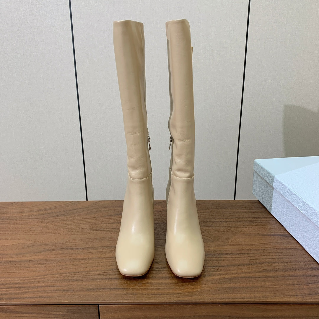 DIOR 25S KNEE-HIGH BOOTS 80 MM IN BEIGE CALFSKIN WITH GOLD HARDWARE - 35