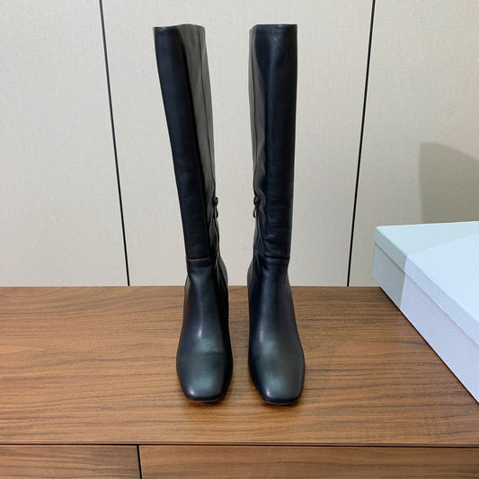 DIOR 25S KNEE-HIGH BOOTS 80 MM IN BLACK CALFSKIN WITH GOLD HARDWARE - 35