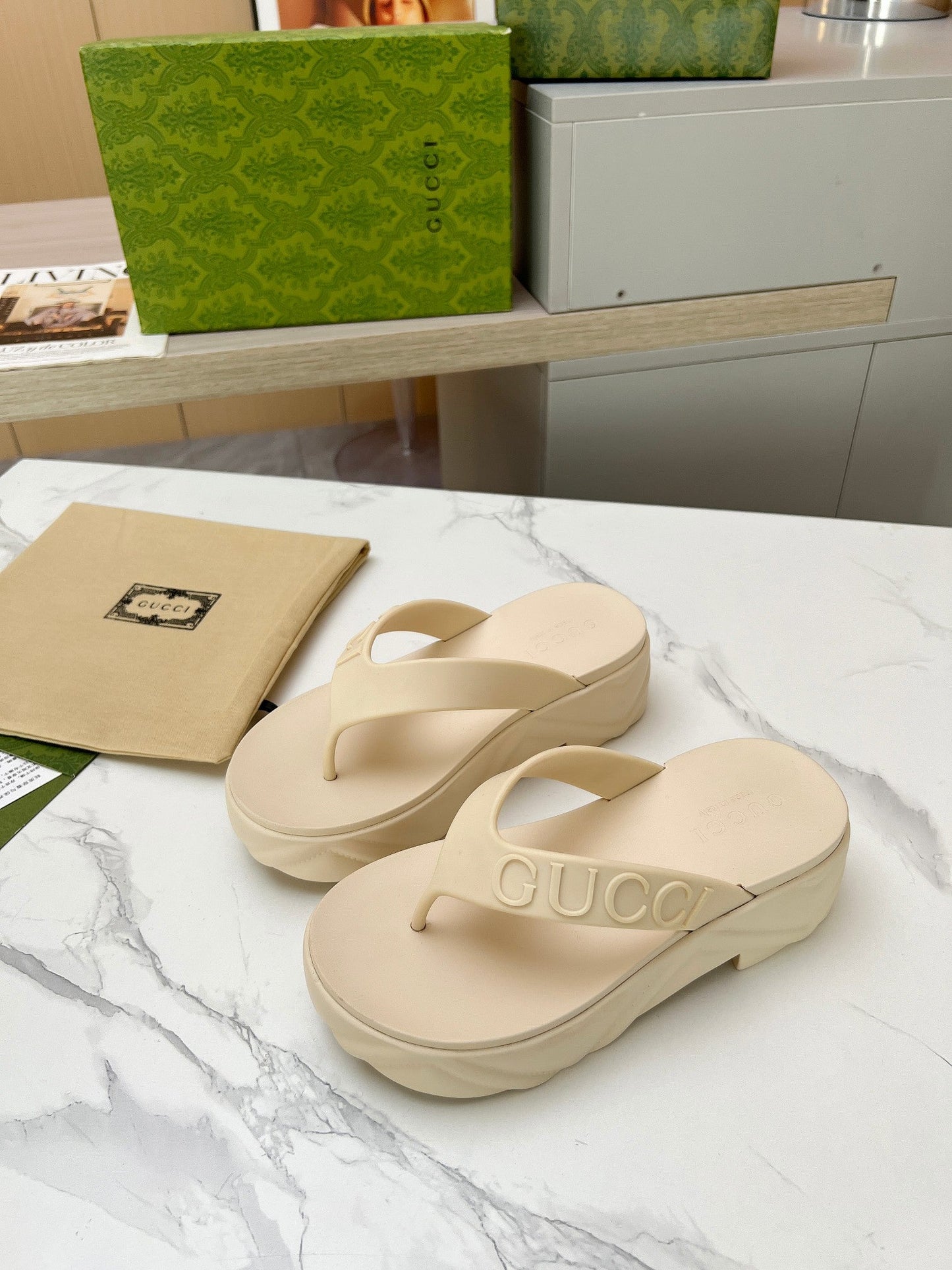 THONG PLATFORM IN BEIGE CREAM IMPORTED TPU - 35