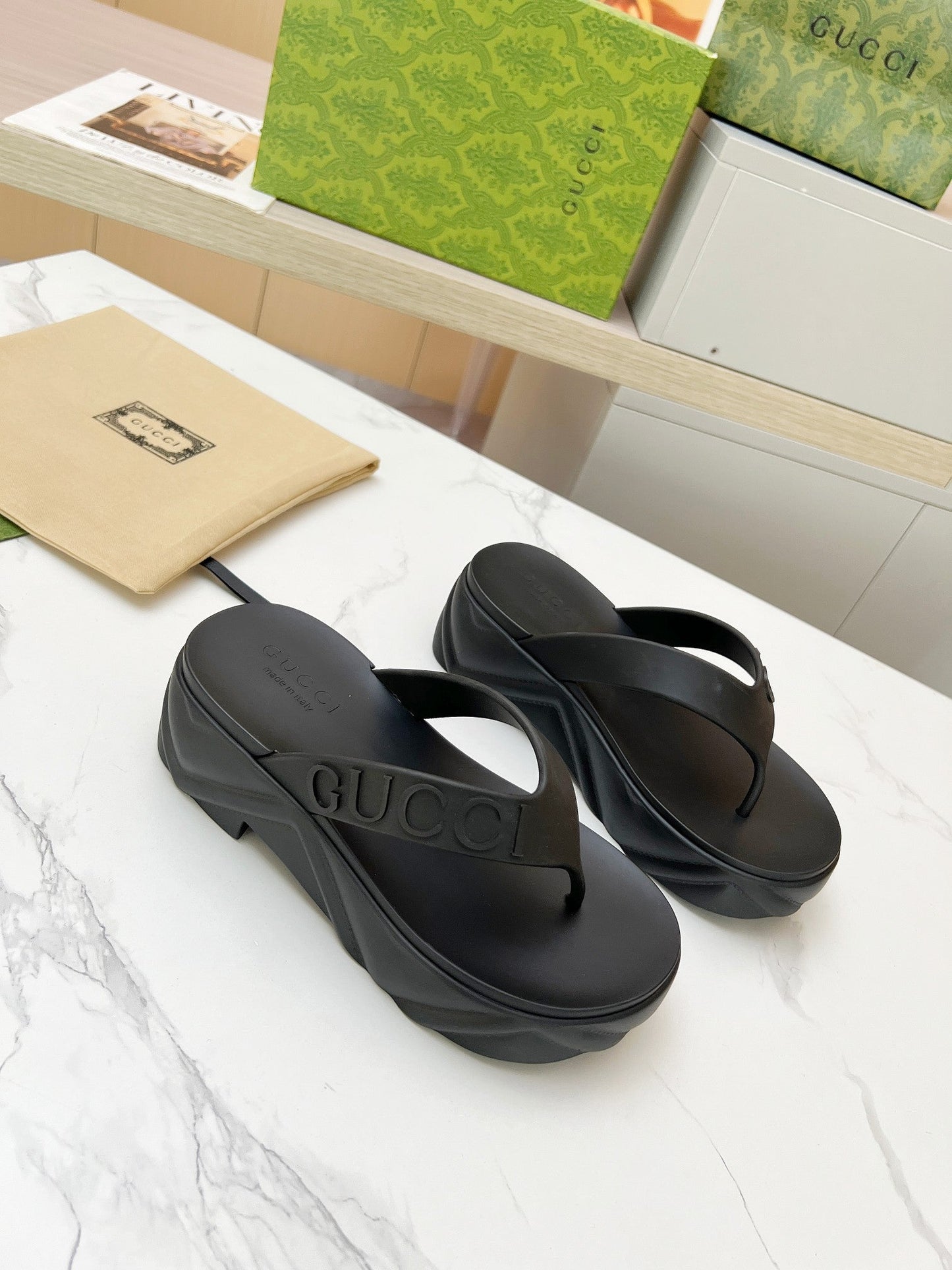 THONG PLATFORM IN BLACK IMPORTED TPU - 35