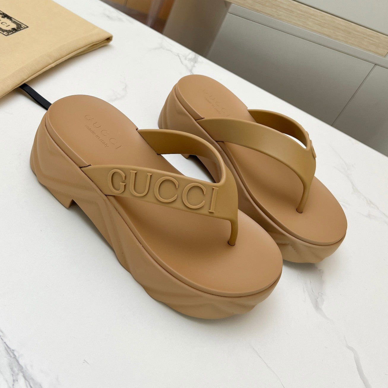 THONG PLATFORM IN CIDER BROWN IMPORTED TPU - 35