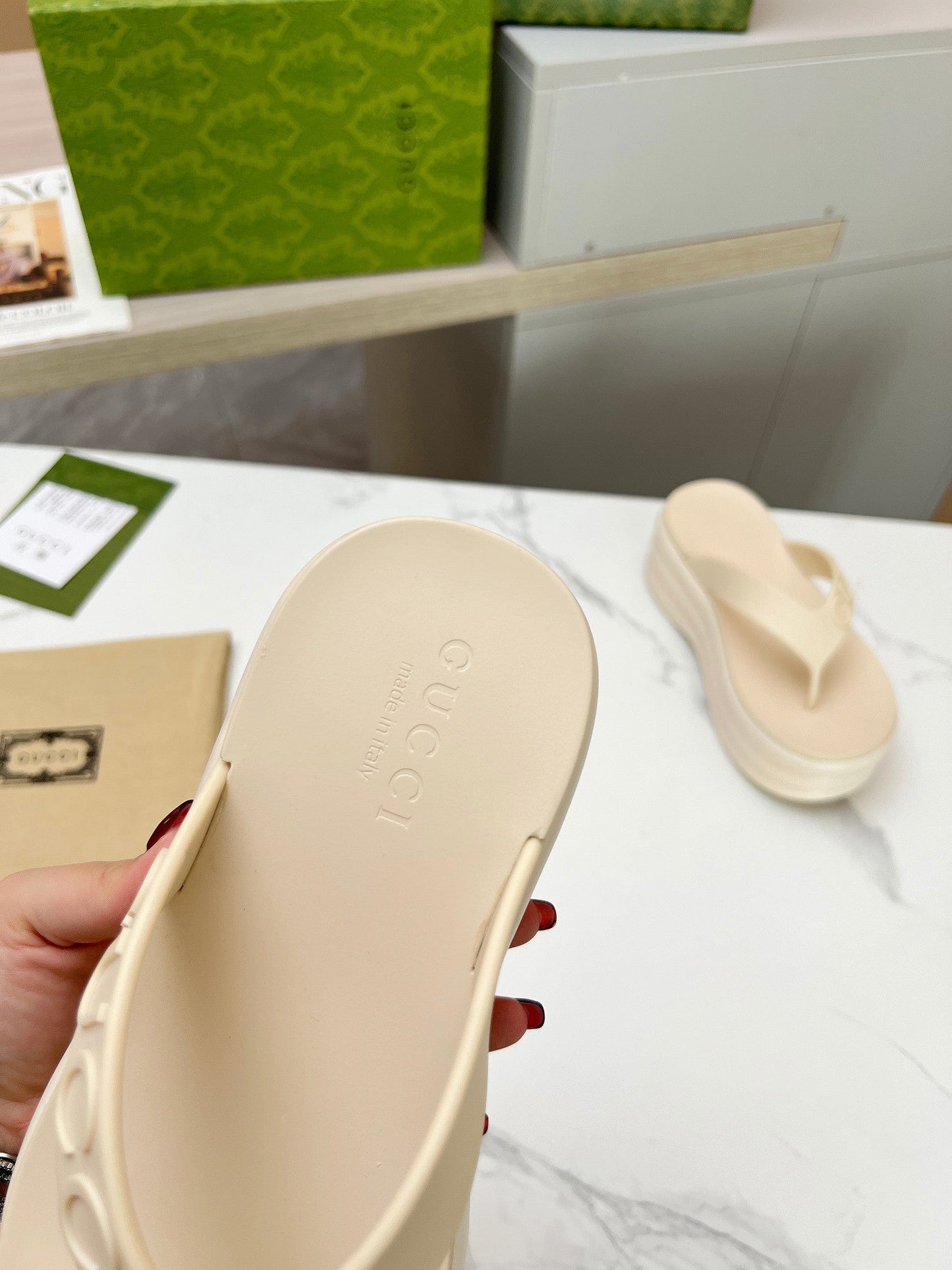 THONG PLATFORM 5 CM IN BEIGE CREAM IMPORTED TPU - 35