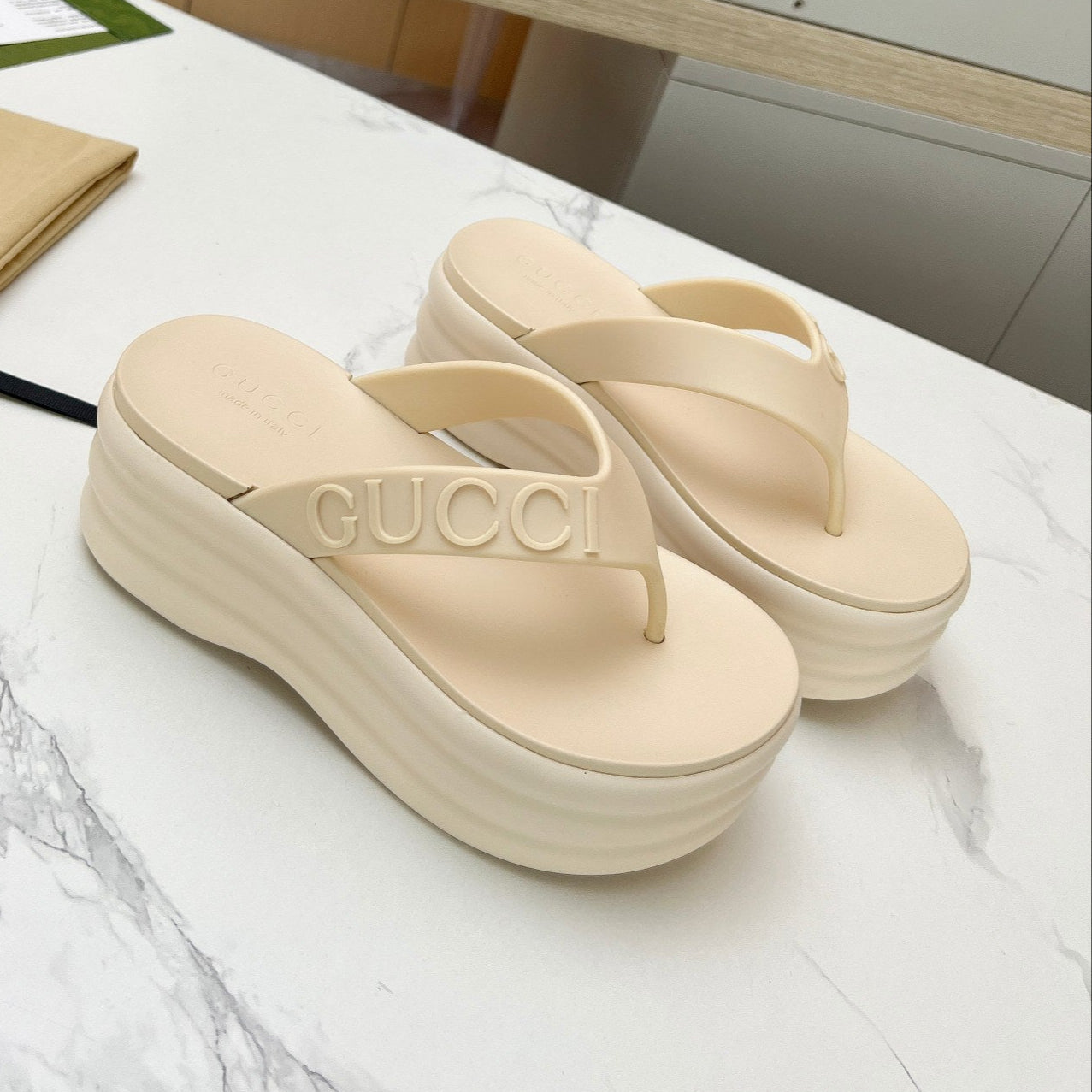 THONG PLATFORM 5 CM IN BEIGE CREAM IMPORTED TPU - 35