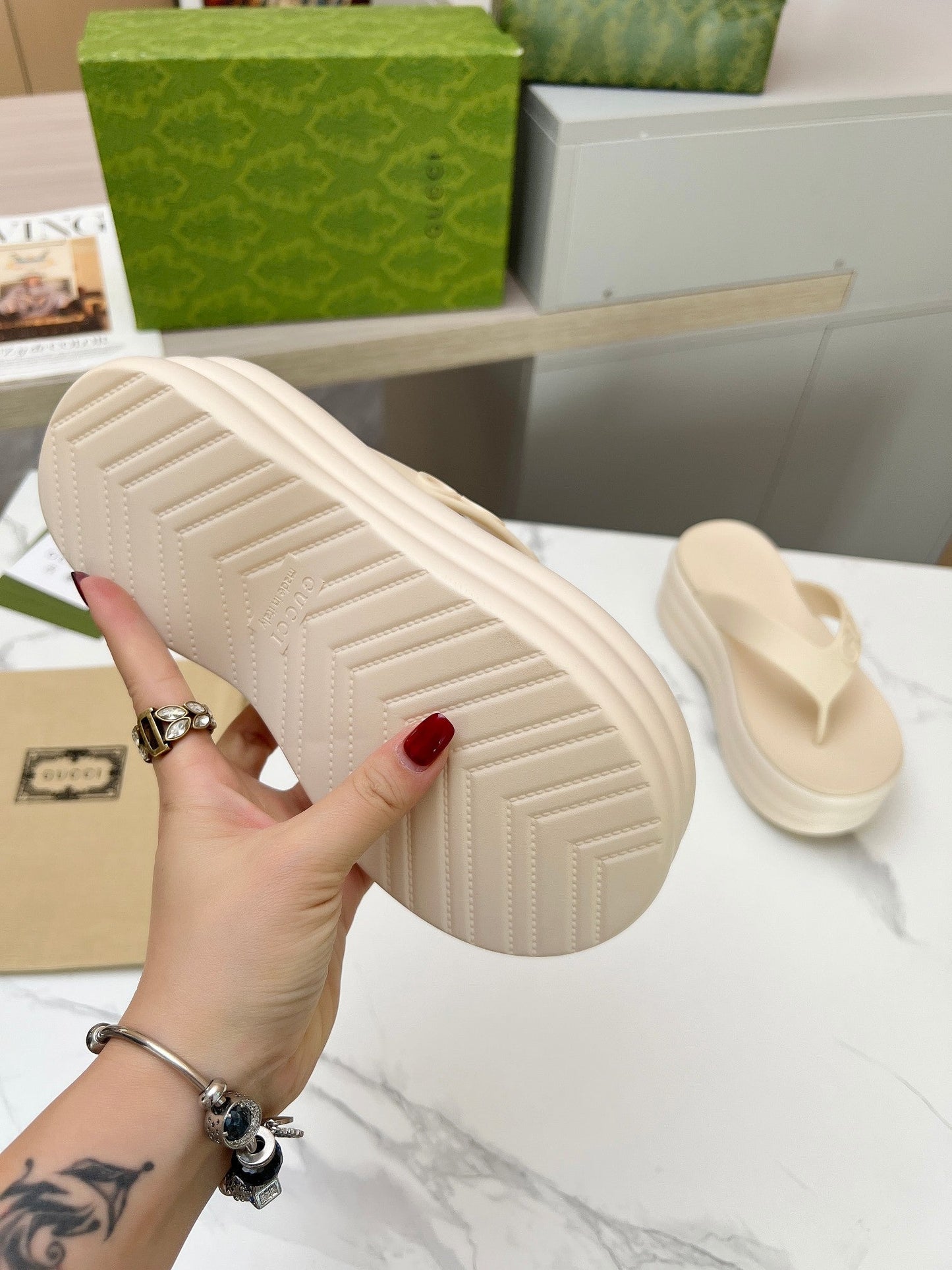 THONG PLATFORM 5 CM IN BEIGE CREAM IMPORTED TPU - 35