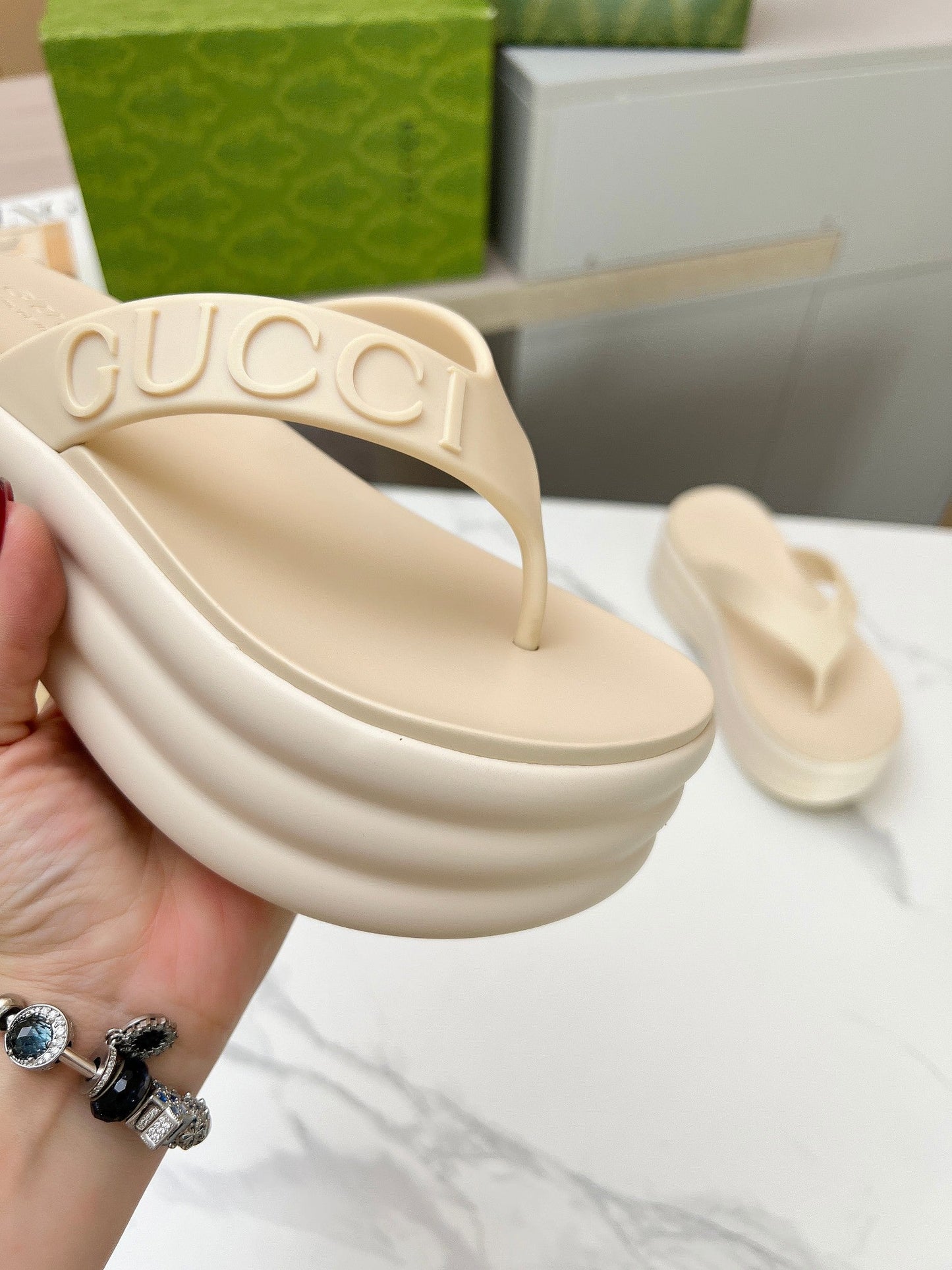 THONG PLATFORM 5 CM IN BEIGE CREAM IMPORTED TPU - 35