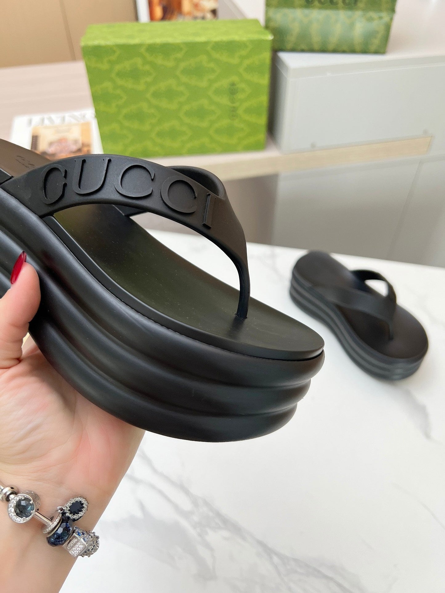THONG PLATFORM 5 CM IN BLACK IMPORTED TPU - 35