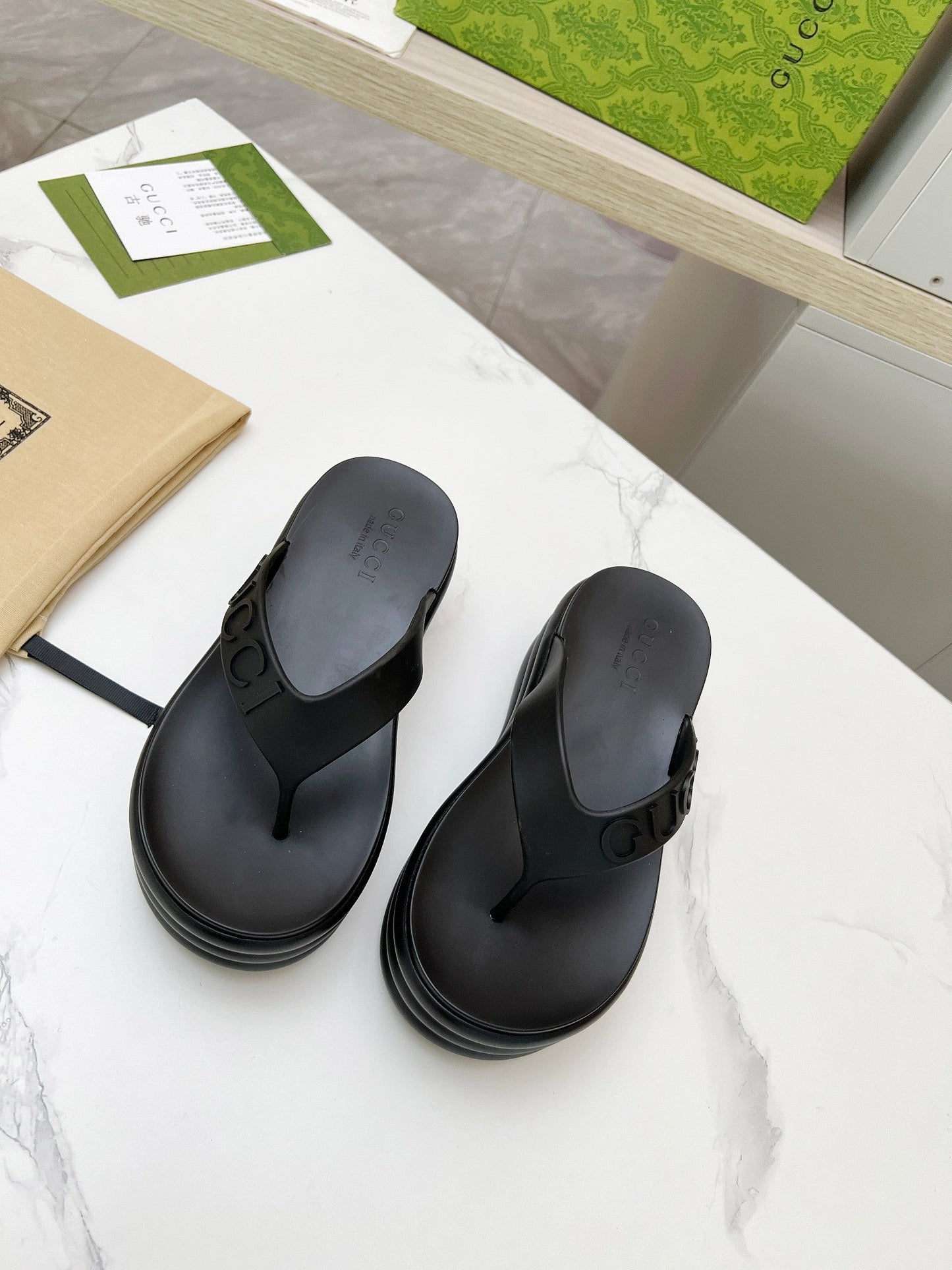 THONG PLATFORM 5 CM IN BLACK IMPORTED TPU - 35