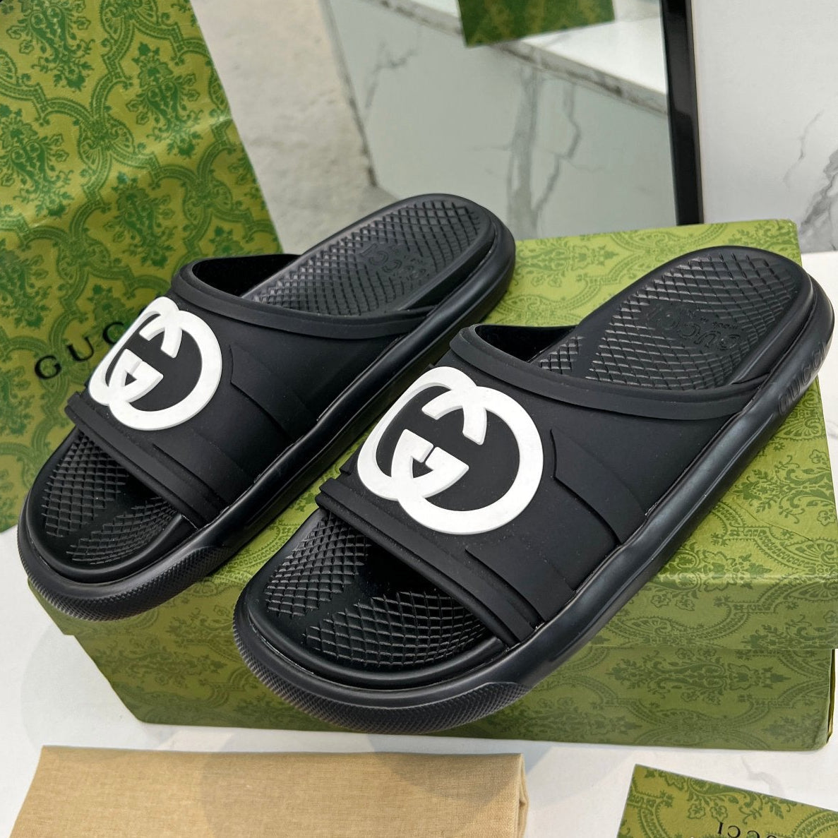 PLATFORM SLIPPERS IN BLACK IMPORTED TPU - 35