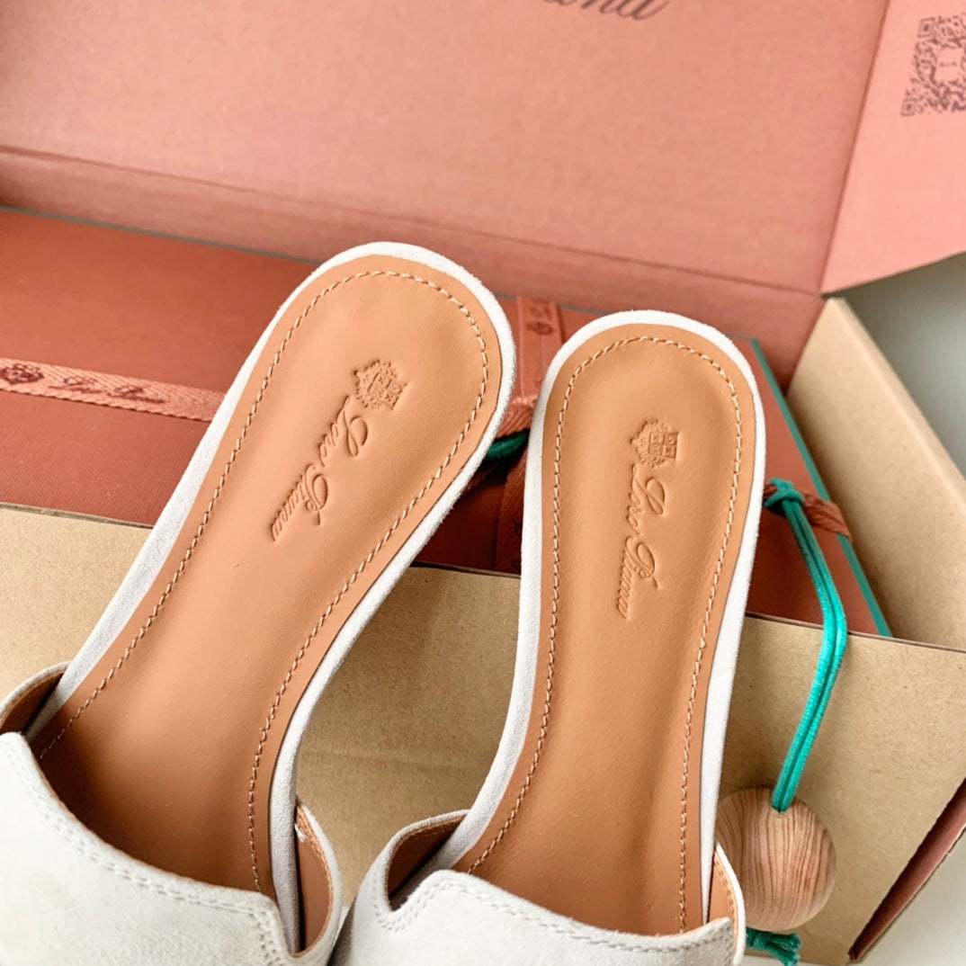 Summer Charms Sandals in White Suede - 35