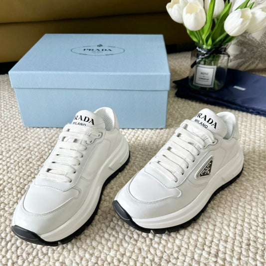 PRA THICK SOLE SNEAKER WHITE AND BLACK LOGO CALFSKIN - 35