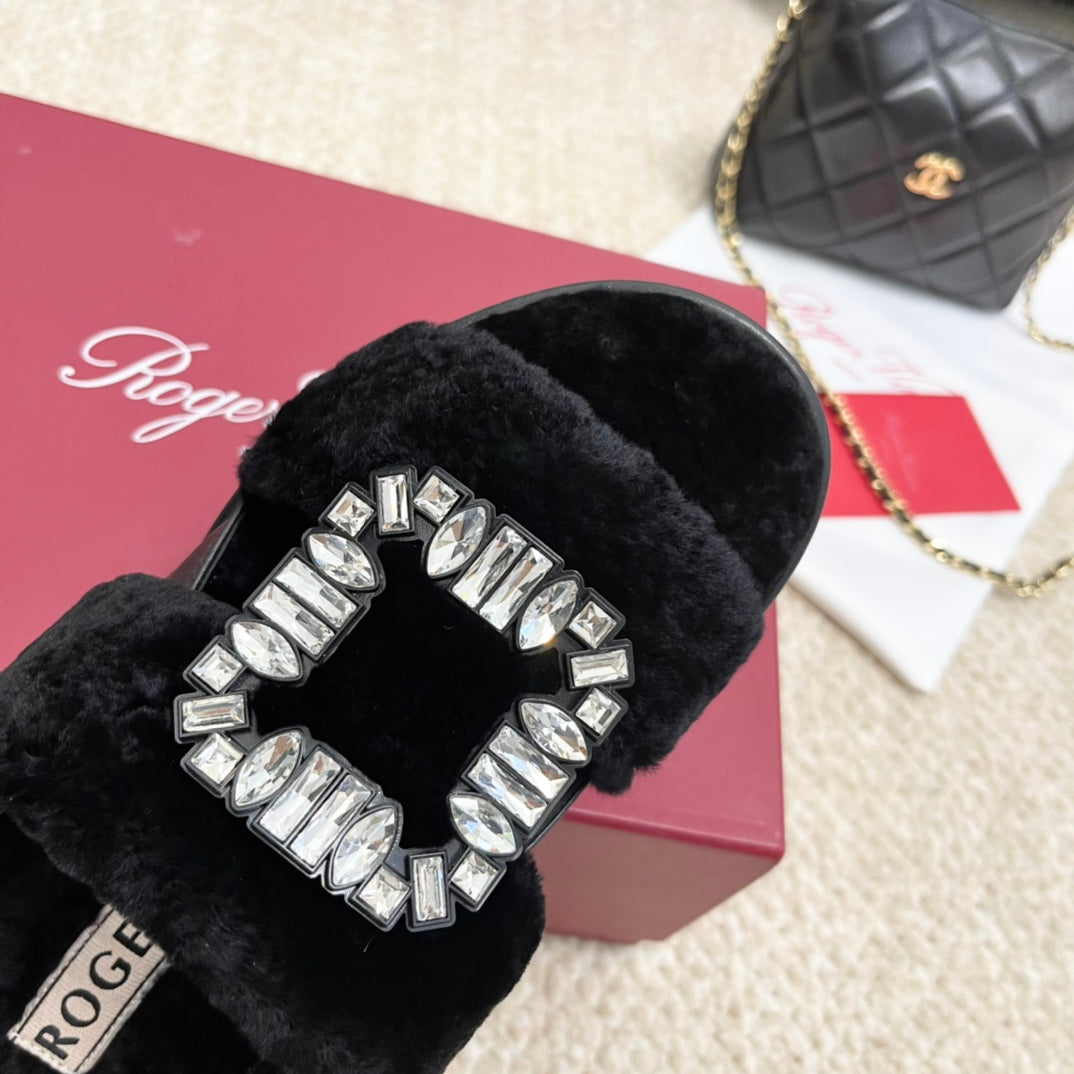 VIV' WINTER FUR STRASS BUCKLE SANDALS IN BLACK SHEEPSKIN - 35