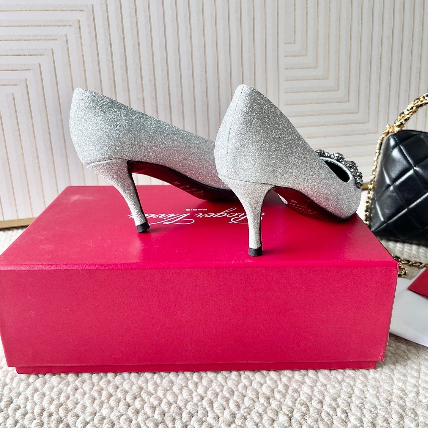 EFFLORESCENCE PUMPS IN SILVER GLITTER FABRIC - 35