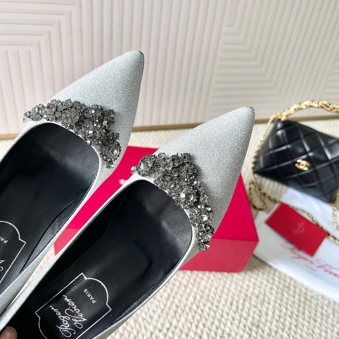 EFFLORESCENCE PUMPS IN SILVER GLITTER FABRIC - 35