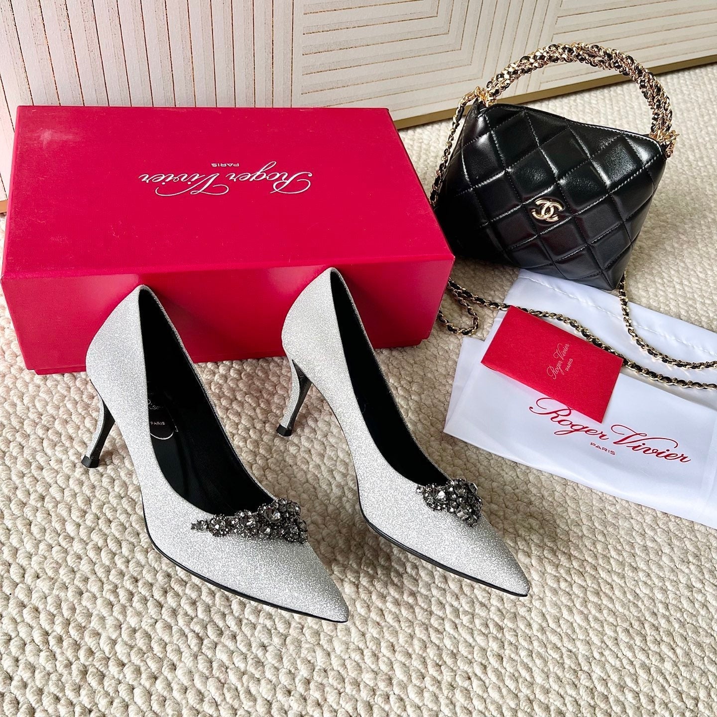 EFFLORESCENCE PUMPS IN SILVER GLITTER FABRIC - 35