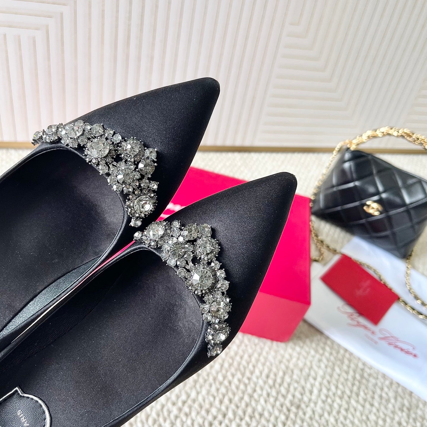 EFFLORESCENCE PUMPS IN BLACK SATIN - 35