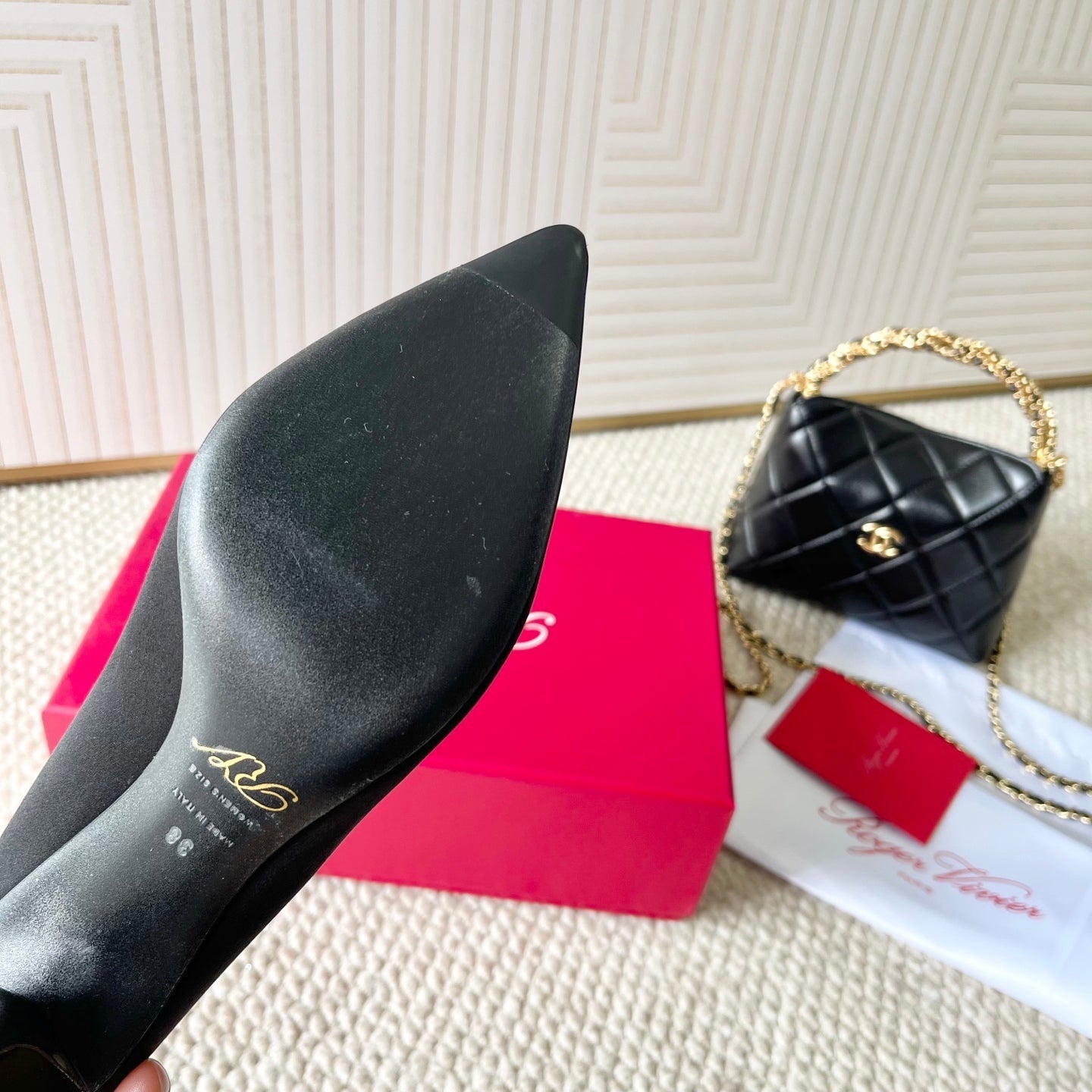 EFFLORESCENCE PUMPS IN BLACK SATIN - 35