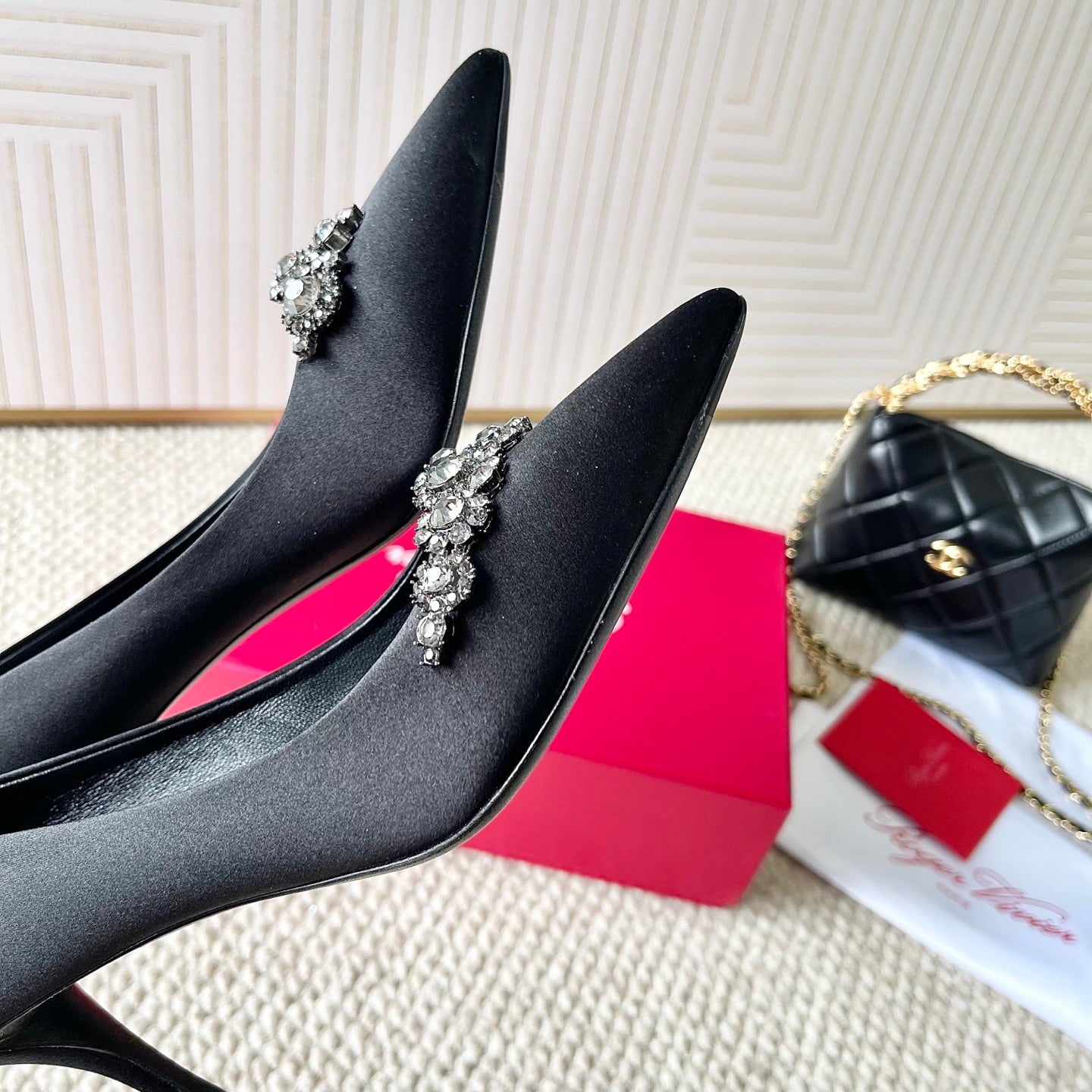 EFFLORESCENCE PUMPS IN BLACK SATIN - 35