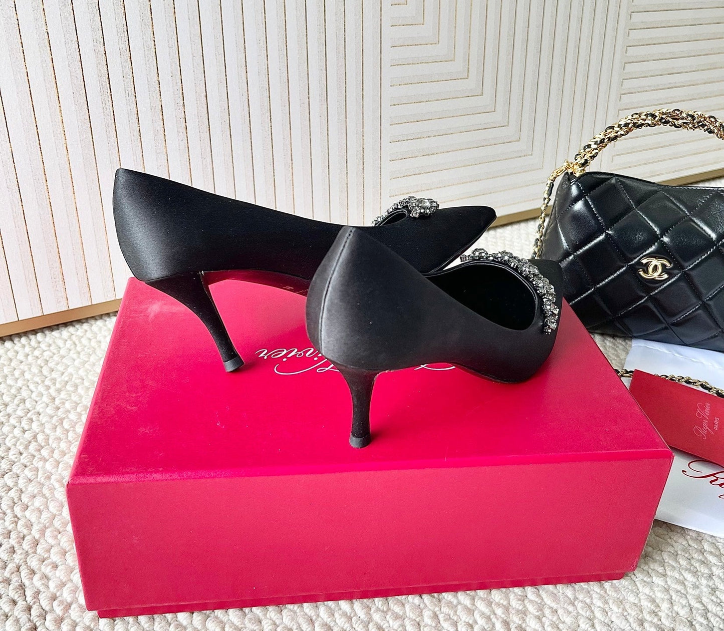 EFFLORESCENCE PUMPS IN BLACK SATIN - 35